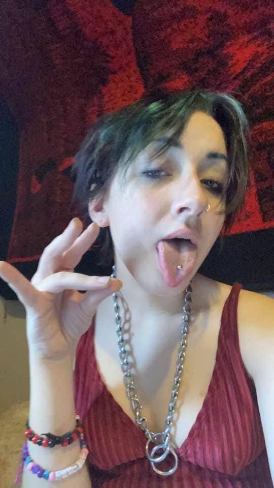 Hi guys💋✦️🖐✦ ,my name is Lucy I live alone in my home, an appointment time in a low rate including 💋 💦. 👅Dgoggy Style/👅69St - Image 3